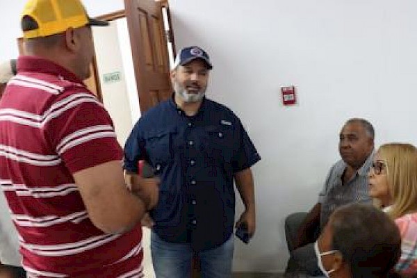 Director de la ATTT se reúne con usuarios de transporte público en Aguadulce