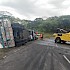 Camión con carga se volcó en la vía Interamericana en Campana