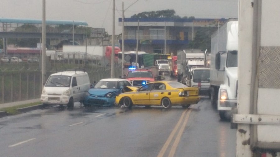 Cinco heridos deja triple colisión en Tocumen
