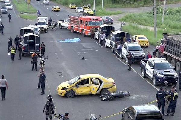 Miembro de la Policía Nacional muere en accidente en Colón