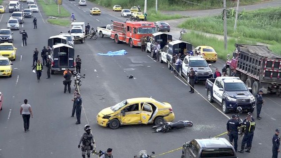 Miembro de la Policía Nacional muere en accidente en Colón