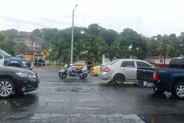 Persecución policial termina en accidente y  capturan a dos sospechosos