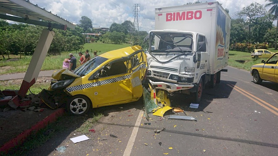 Cinco heridos por accidente en  Chilibre