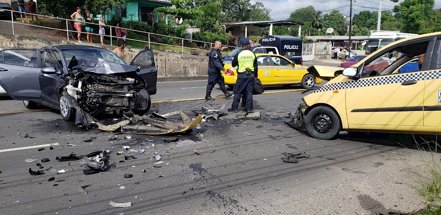 Dos heridos por accidente en Tocumen