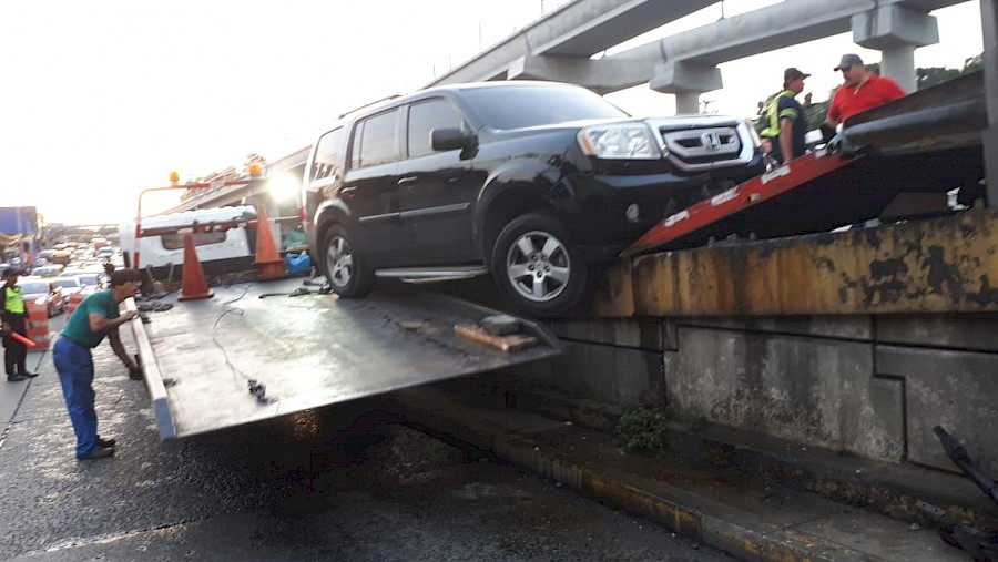 Miles de conductores afectados por hecho de tránsito en el puente de San Miguelito