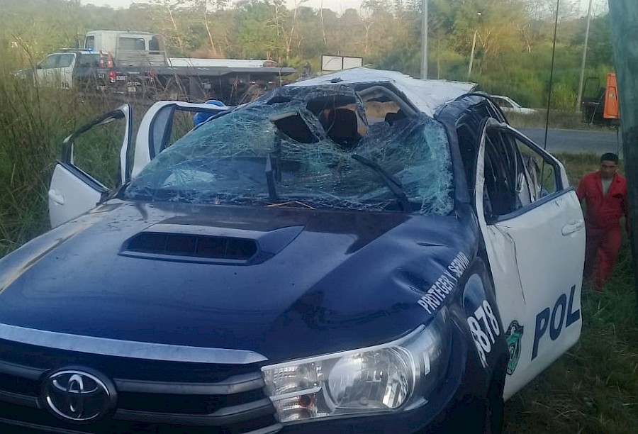 Cuatro miembros de la Policía heridos tras accidente