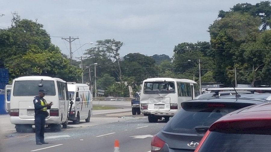 Nueve heridos por triple colisión en Panamá Oeste