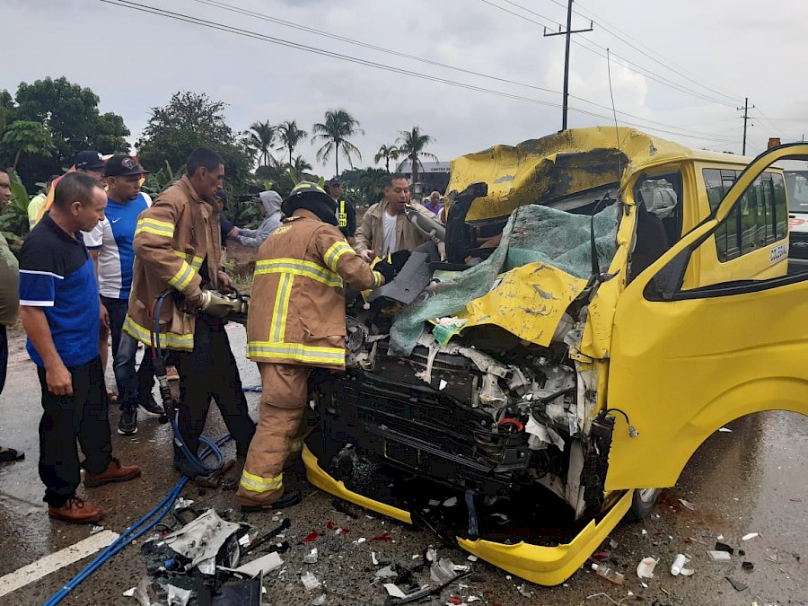 Cuatro heridos por fuerte accidente vehicular en Capira