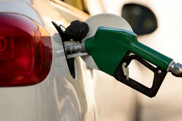 Precio de la gasolina a la baja desde este viernes 17 de enero