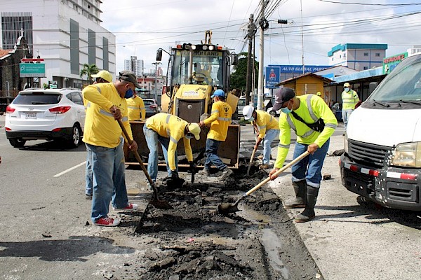 MOP inicia programa “Manos a la Obra 2021” para darle mantenimiento a las carreteras de Panamá y Panamá Oeste