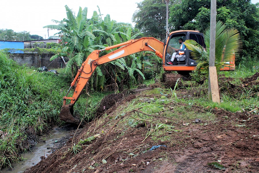 Se intensifica trabajos de dragado en La Pesa, de La Chorrera para evitar inundaciones