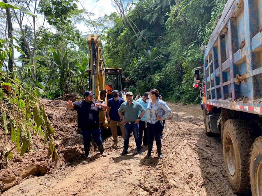 Ministro Sabonge hace recorrido en Bocas del Toro tras las intensas lluvias del fin de semana