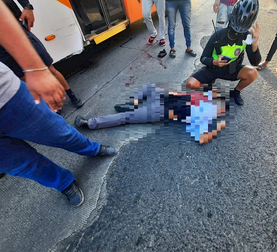 Operador de MiBus es agredido por un taxista