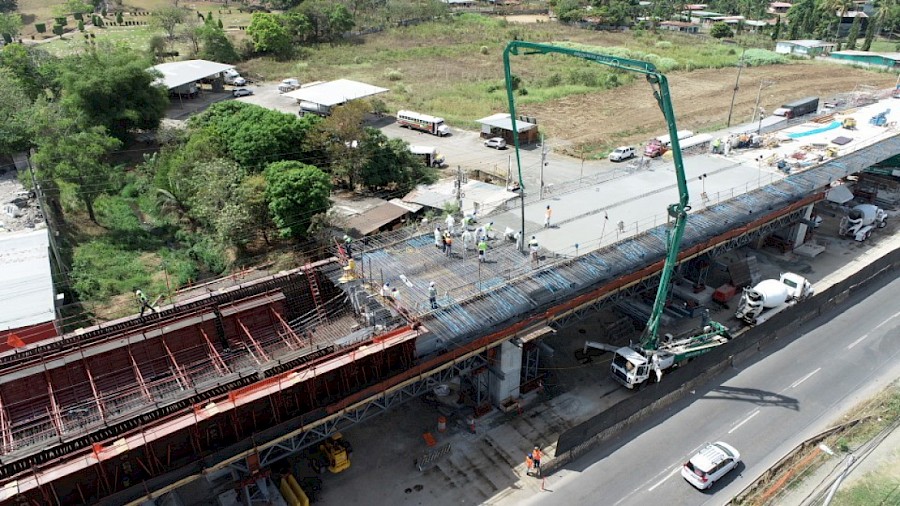 Con trabajos de vaciado de hormigón para pilotes avanza proyecto de Ampliación a seis carriles – Corredor de Playas