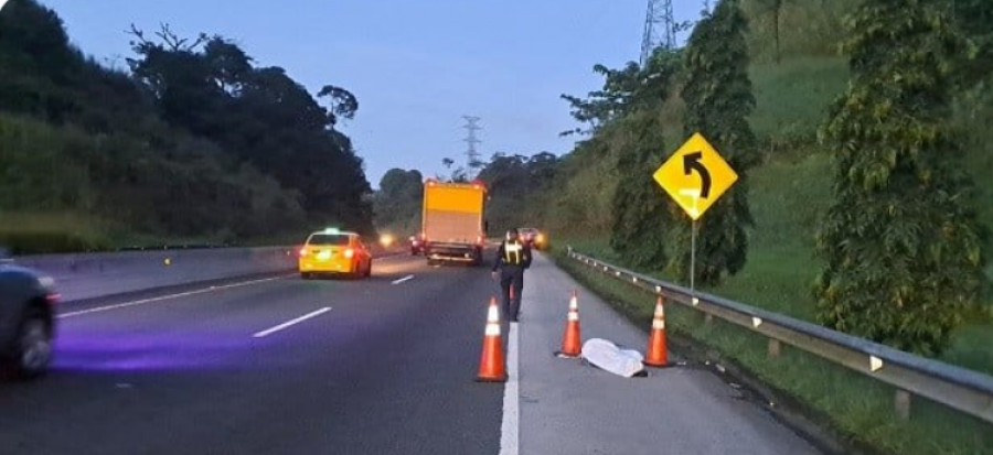 Una persona falleció por atropello en la autopista Panamá - Colón